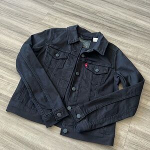 NWOT Levis Black Denim Jacket